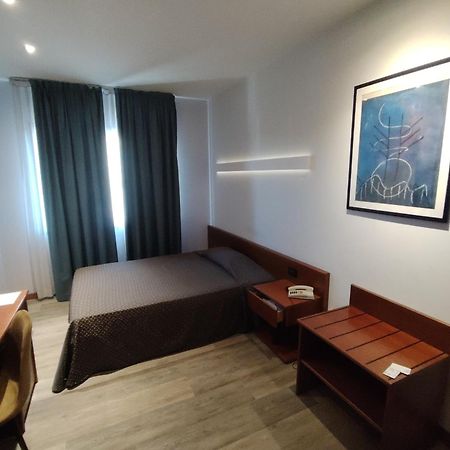 Albergo Centrale Trebaseleghe Eksteriør bilde